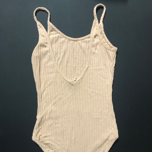 Cute stretchy one-piece - Picture 2 of 3